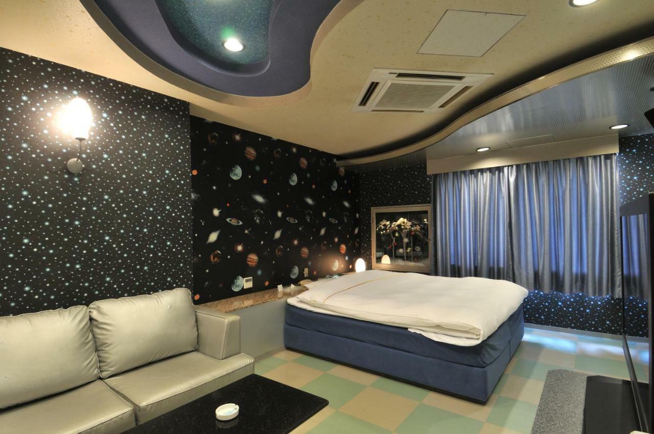 Hotel Venus Kanie (Adults Only) Екстериор снимка